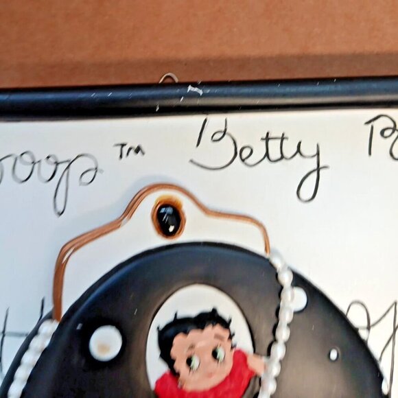 Betty Boop Wall Plaque 3D Purse Frame Necklace 2005 King Features Cartoon Classi - Picture 4 of 7